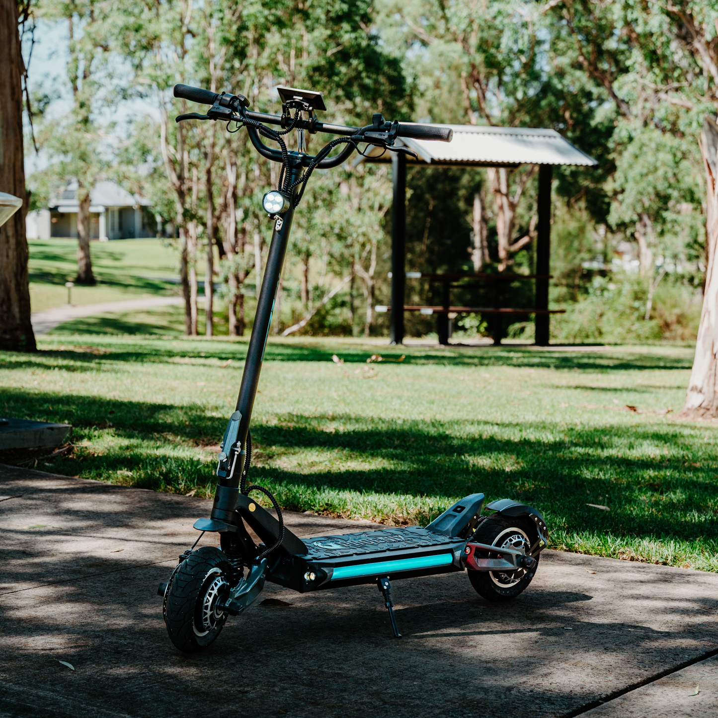 Bolzzen Phoenix 6026 Dual Motor Performance E-Scooter