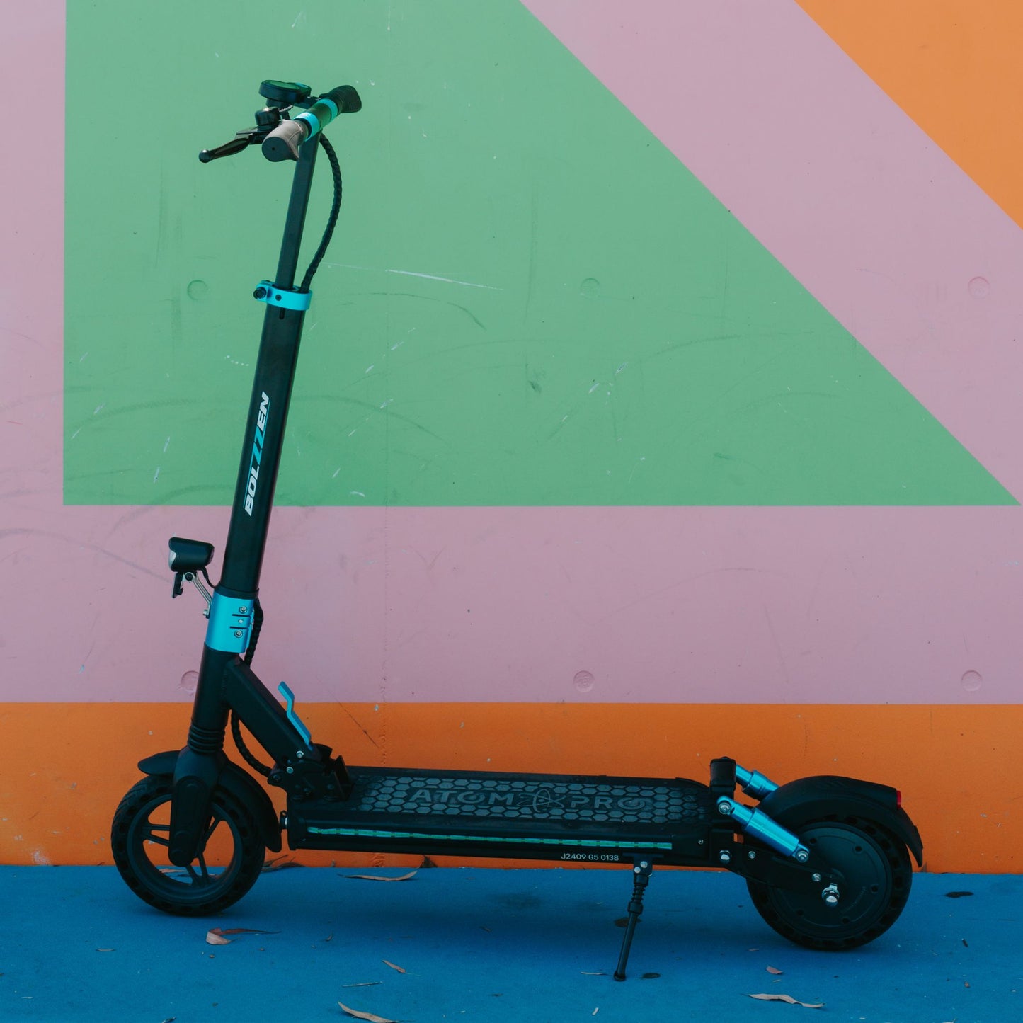 Bolzzen Atom Pro 4813 Long Range Lightweight Commuter E-scooter